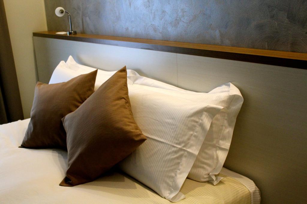 Bhl Boutique Rooms Legnano Habitación foto