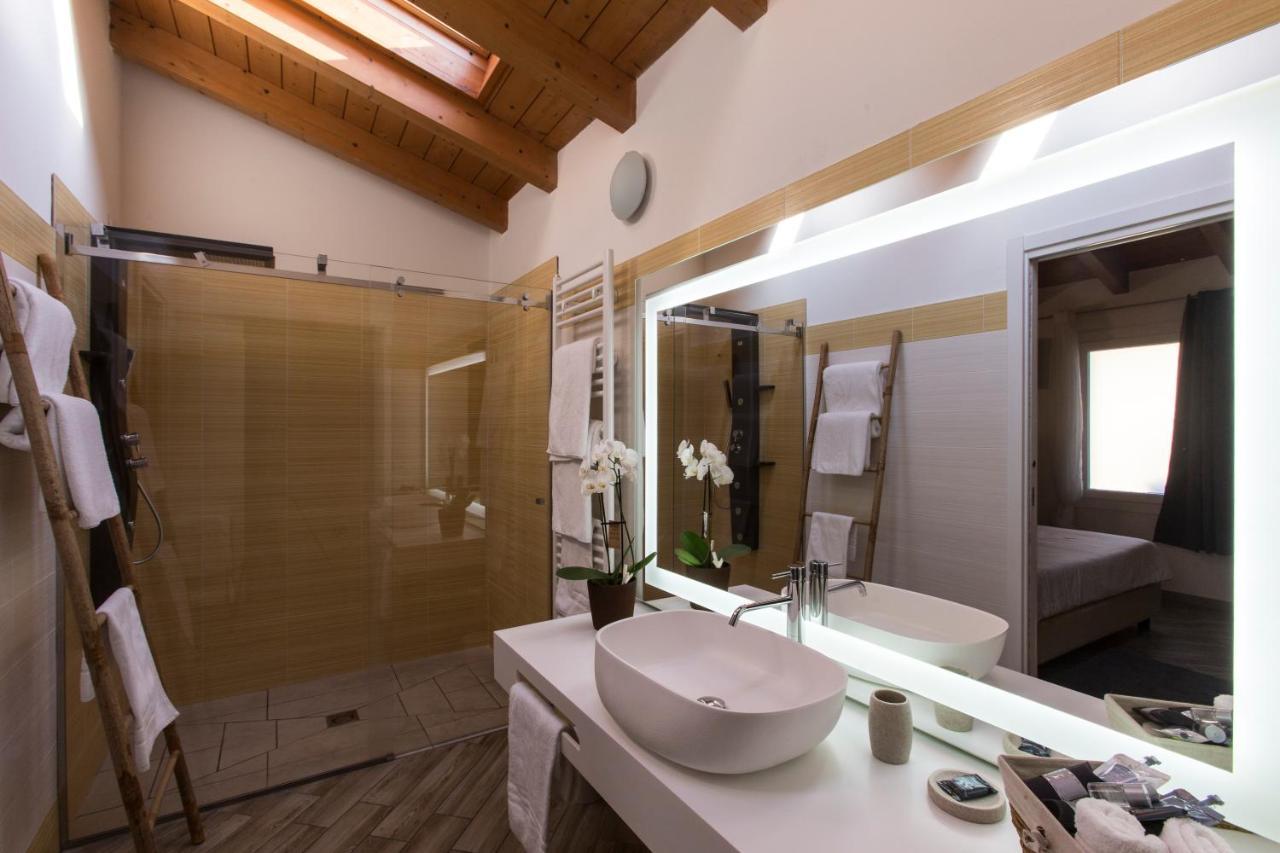 Bhl Boutique Rooms Legnano Exterior foto