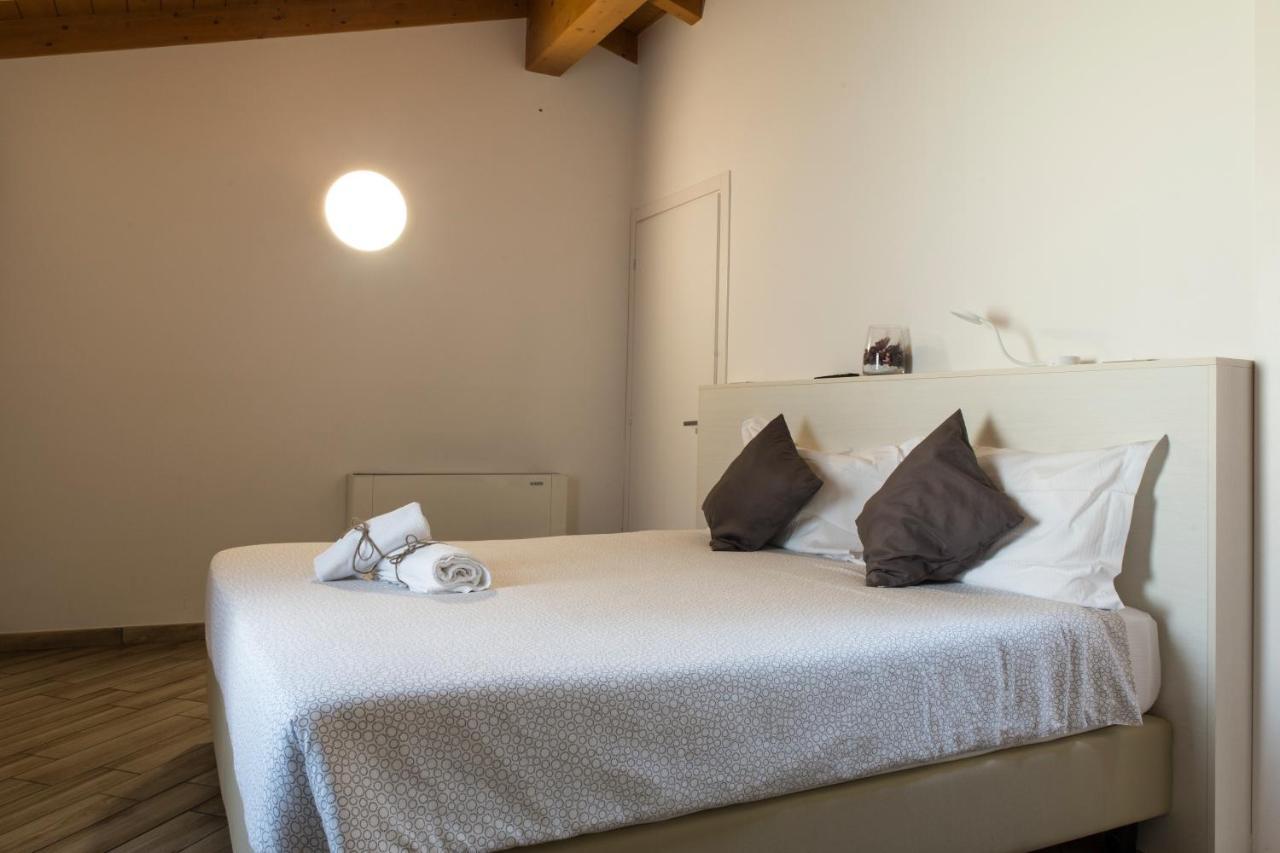Bhl Boutique Rooms Legnano Exterior foto